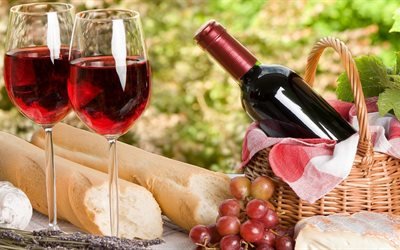 красное вино, бокалы с вином, виноград, виноградники, столовое вино