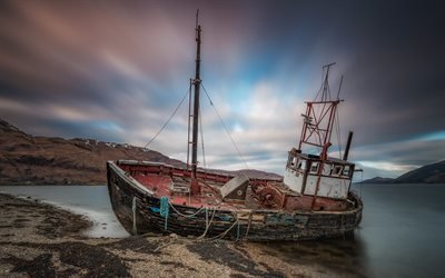 Старая рыбацкая лодка, Кораблекрушение, остров Малл, Шотландия