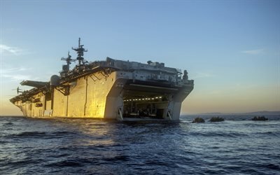десантный корабль, ВМС США, вертолетоносец, amphibious assault ship, USS Essex, LHD-2