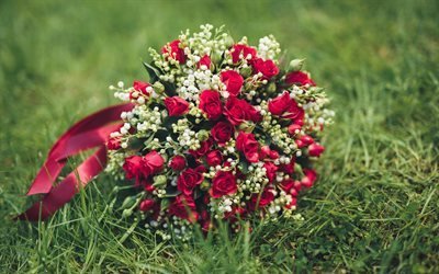 красные розы, свадебный букет, зеленая трава, розы, червоні троянди, весільний букет, зелена трава, троянди
